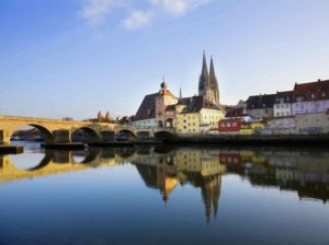 Regensburg_Steinerne_Bruecke_Foto_Flemme